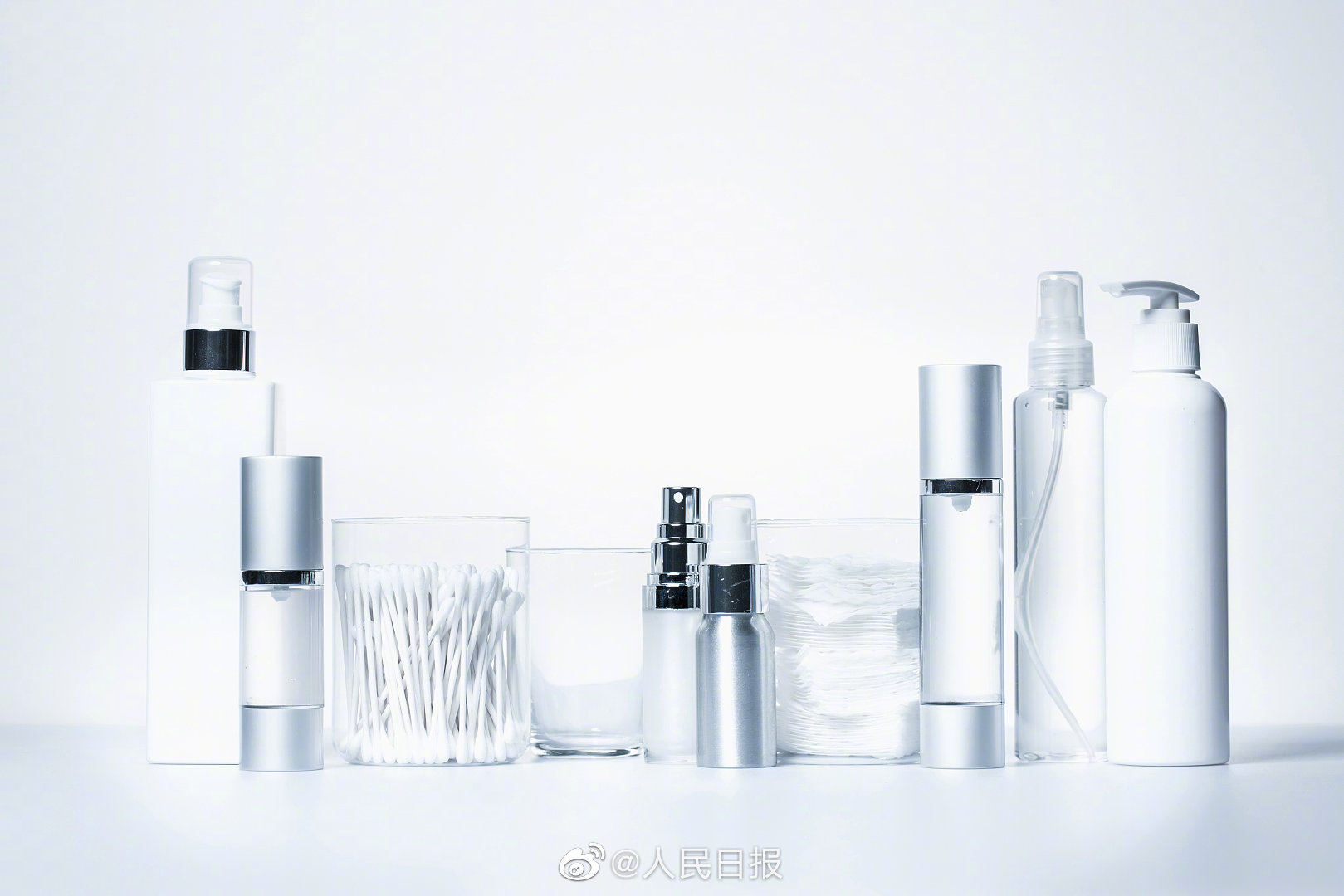 国务院:化妆品广告不得明示或暗示有医疗作用