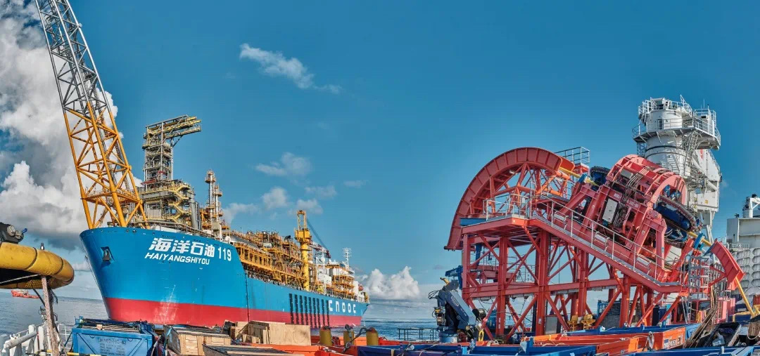 中国首个自营深水油田群投产：位于南海，超四百米水深创纪录