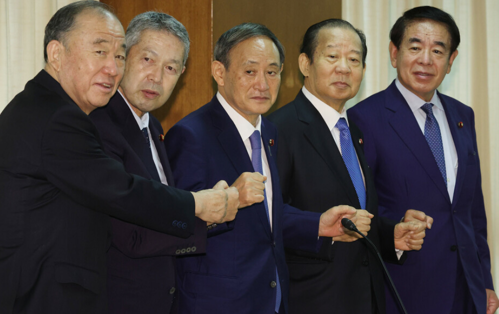 1600169563794787.png 日本自民党新高层首次集体亮相 平均年龄71.4岁