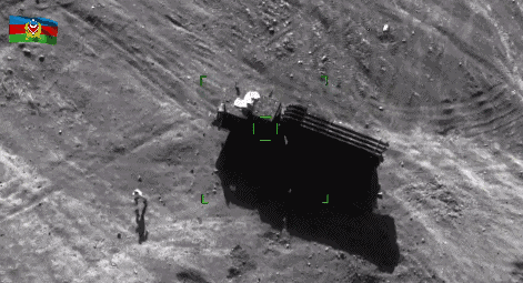阿塞拜疆使用无人机摧毁亚美尼亚“龙卷风”火箭炮 现场画面曝光！