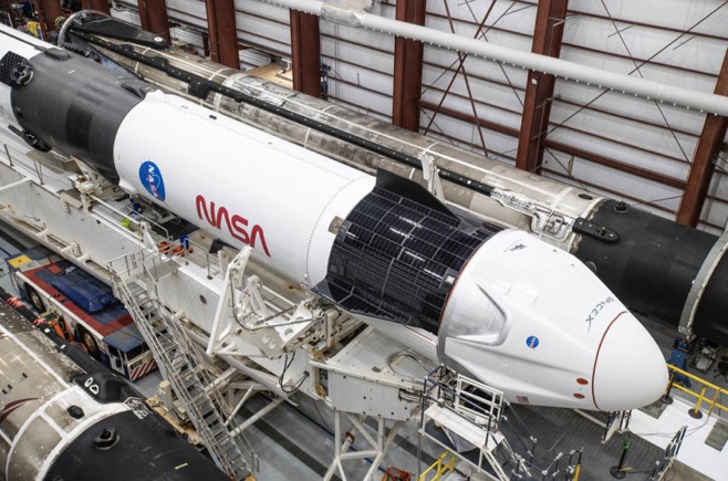 马斯克的龙飞船获NASA认证，本周末送4名宇航员上太空