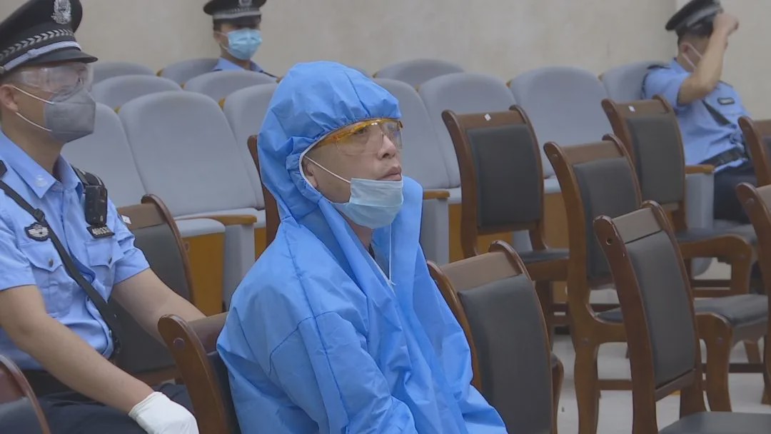 恶行惊动中央!海南"土皇帝"黄鸿发被判死刑