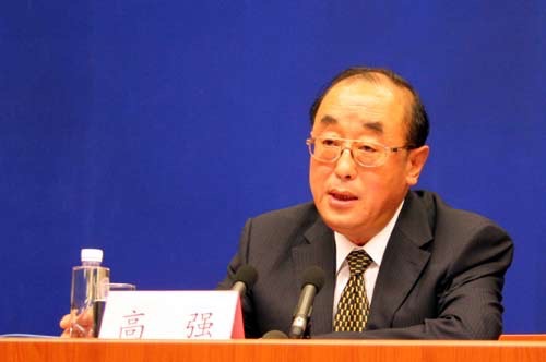 原卫生部部长高强"与病毒共存"绝不可行!