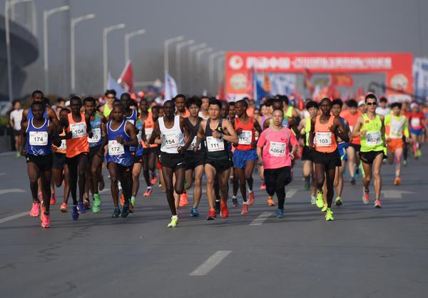 马拉松夺冠的都是非洲人？揭秘非洲“跑男”产业链