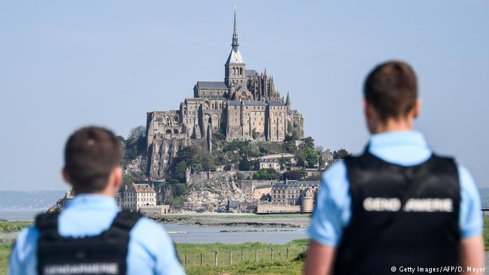 虚惊一场：法国圣米歇尔山疏散游客