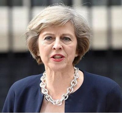 英国民众抗议首相梅打击叙利亚