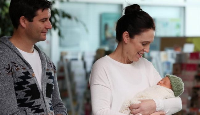 新西兰总理公布新出生女儿的名字