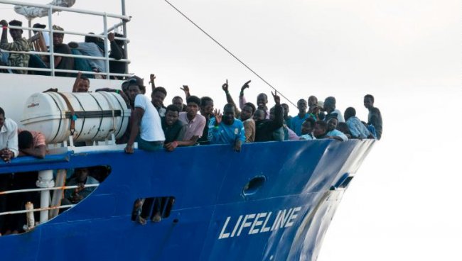 意大利禁止载有难民的船停靠
