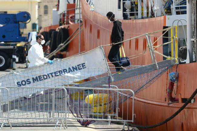 难民潮：宝瓶座号救援船入港马耳他