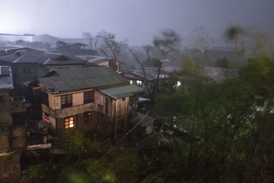 台风“山竹”在菲律宾造成12人死亡