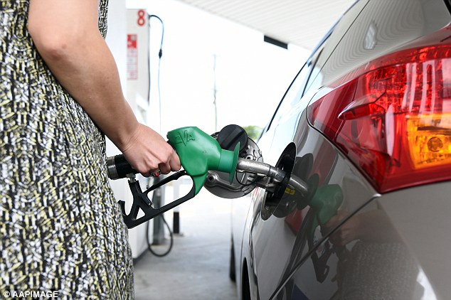 澳汽油价涨至10年最高 两大市每升近1.7刀
