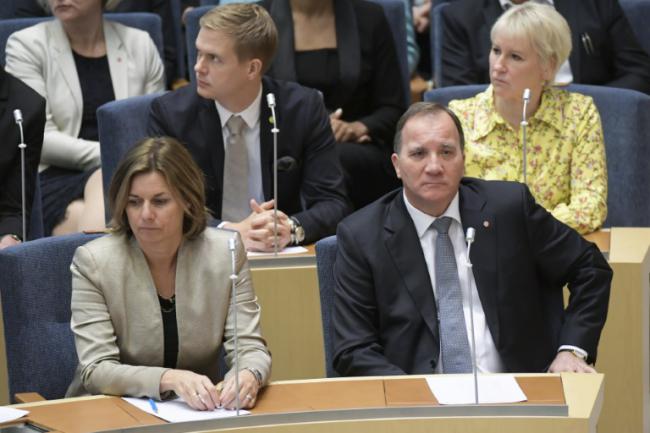 瑞典议会投不信任票罢免首相勒文