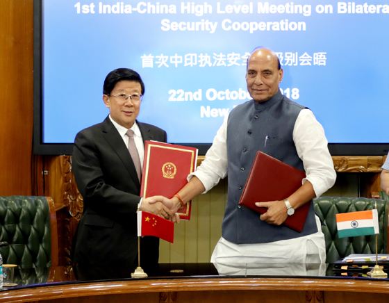 中国与印度首次执法安全高级别会晤在新德里举行