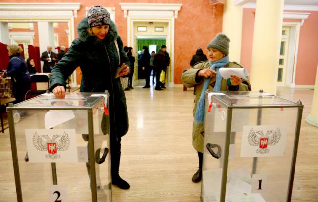 乌政府强烈谴责东部地区选举 称俄罗斯违反和平协议
