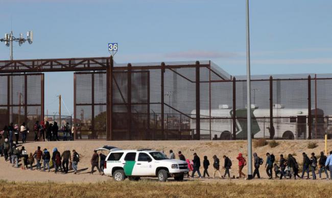 7岁移民女孩美墨边境拘留期间死亡