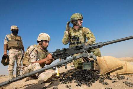澳防长访驻伊拉克澳军 宣布暂不撤军