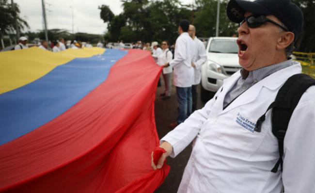医生要求允许人道主义援助进入委内瑞拉