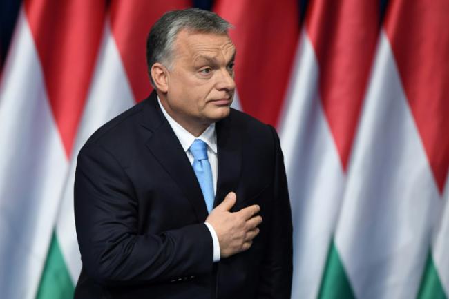 匈牙利总理为增加人口发布“家庭保护行动计划”