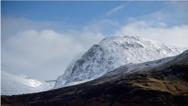英国最高山本尼维斯山发生雪崩 造成2死2伤