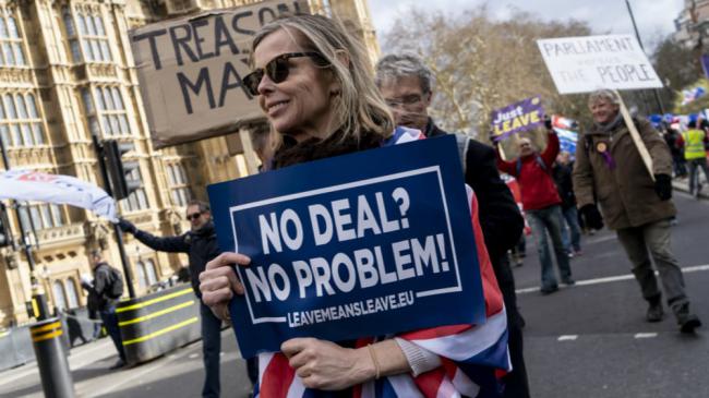 英国议会反对无协议脱欧 20日再投“梅协议”