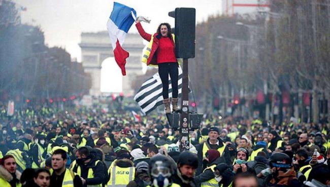 法国正式通过反暴力示威法