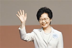 香港首位女特首：政治背后 我只是小女人