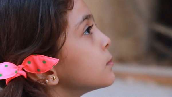 7岁叙利亚女孩推特网讲炸弹和死亡的故事