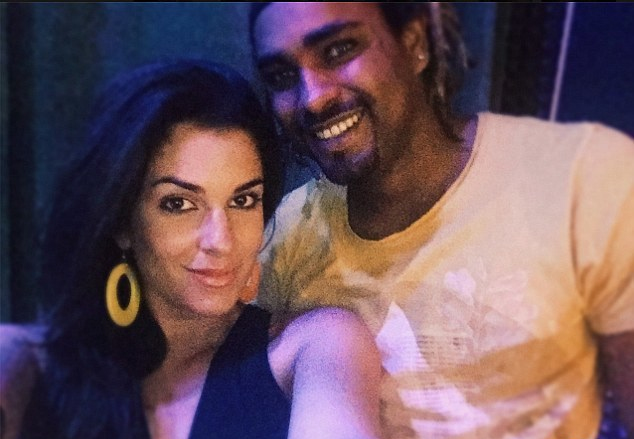 意大利选美模特遭前男友毁容 坚强复出成驯兽师