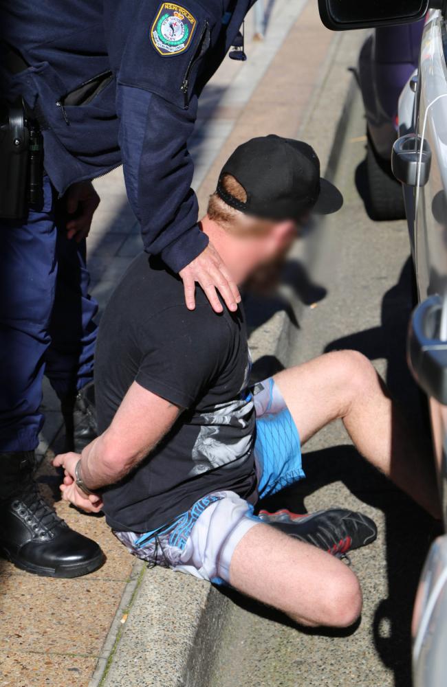 澳洲头号毒枭潜逃两年被捕 藏身处距警局仅20米