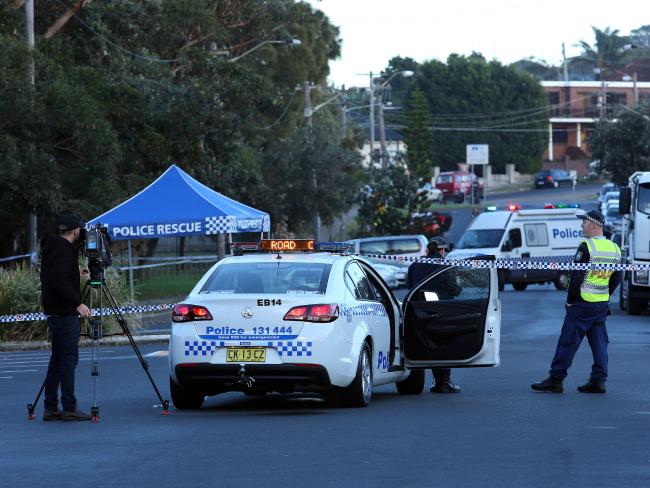 悉尼一男子躺尸车内 身上有伤死因可疑