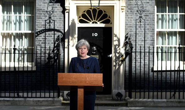 英国首相梅：投票给我，我将带领英国脱欧！