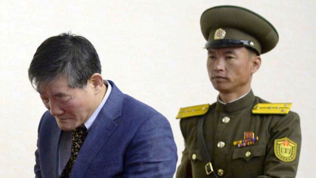 2016年金东哲在朝鲜官方安排下公开认罪
