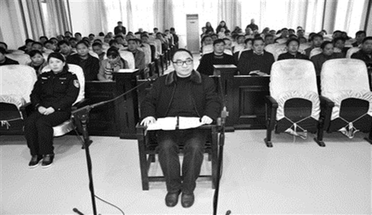 有官员借扶贫"发家:窝案串案多 班子全军覆没
