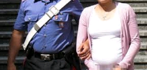 在米兰地铁围住和扒窃华人游客吉普赛孕妇团伙被控