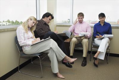 法国民意反对解雇赔偿金额设立上限